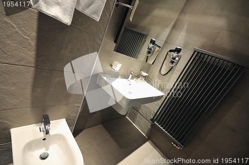 Image of hotel bathroom