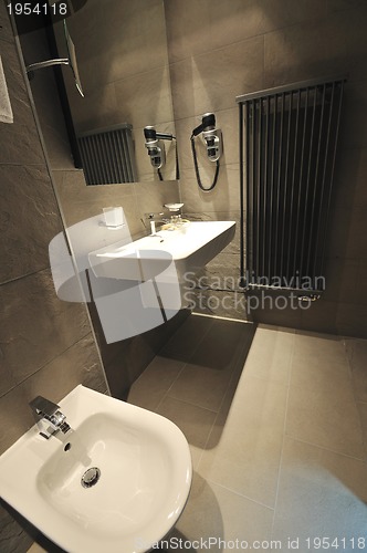 Image of hotel bathroom