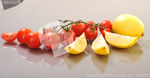 Image of tomato and lemon