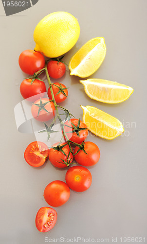 Image of tomato and lemon