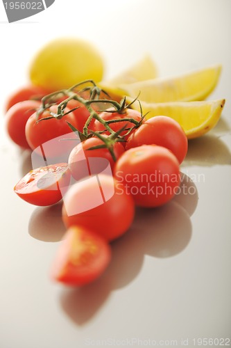 Image of tomato and lemon