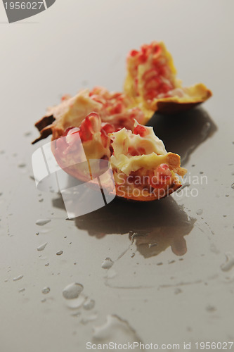 Image of Pomegranate with reflection