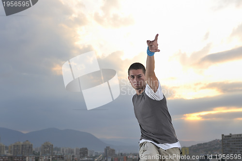 Image of young break dancer 