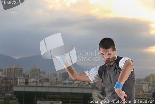 Image of young break dancer 