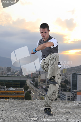 Image of young break dancer 