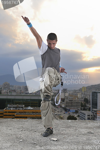 Image of young break dancer 