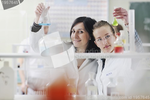 Image of people group in lab