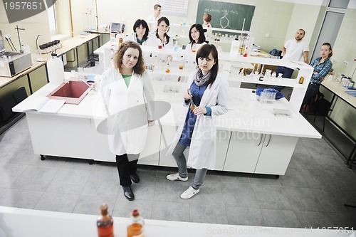 Image of people group in lab