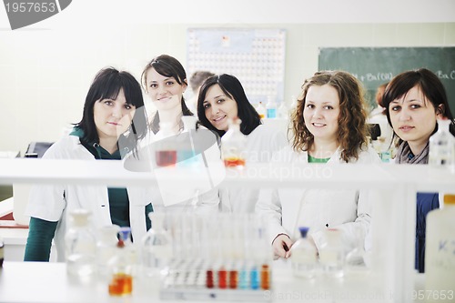 Image of people group in lab