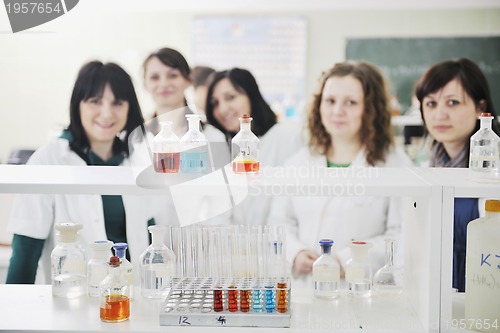 Image of people group in lab