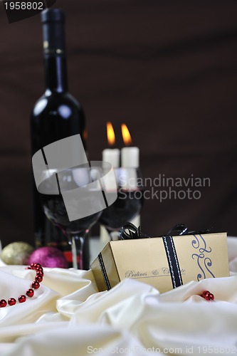 Image of wine, chocolate and praline decoration