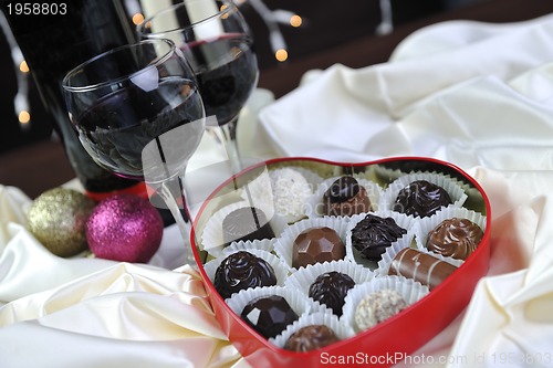 Image of vine, chocolate and praline decoration