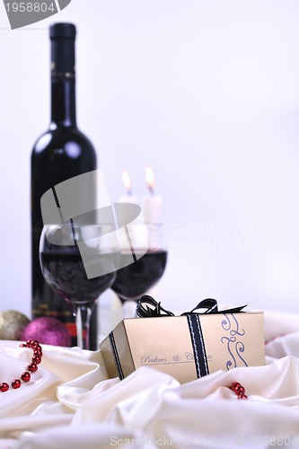 Image of vine, chocolate and praline decoration