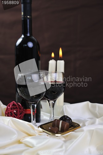 Image of vine, chocolate and praline decoration