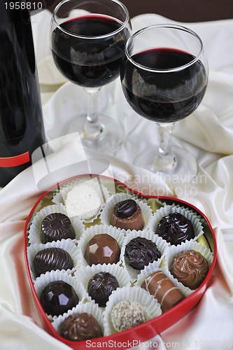 Image of vine, chocolate and praline decoration