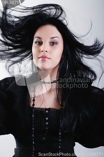 Image of brunette woman