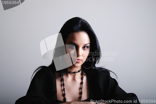 Image of brunette woman