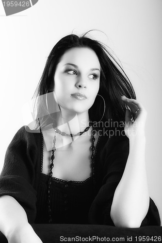 Image of brunette woman