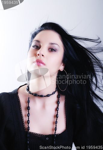 Image of brunette woman