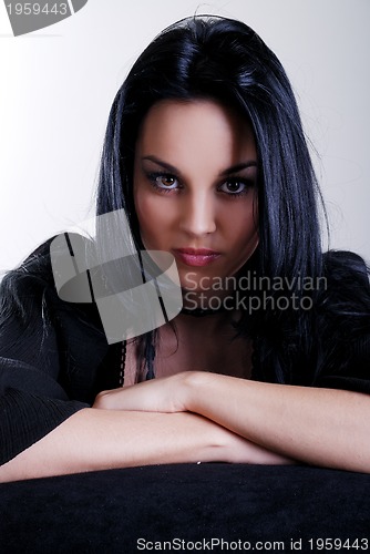 Image of brunette woman