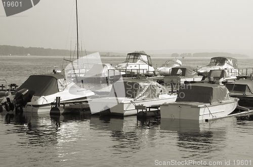 Image of wharfboat in the morning