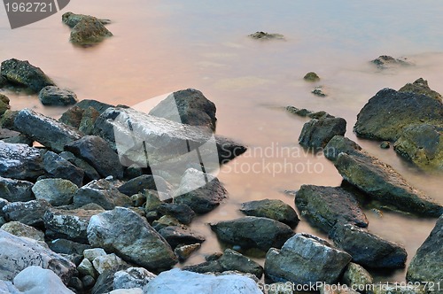 Image of sea rock 