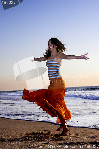 Image of Dancing beauty