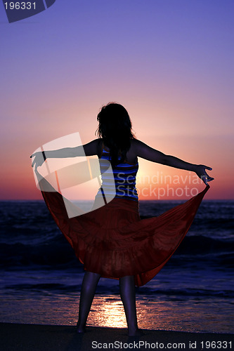 Image of holding the skirt