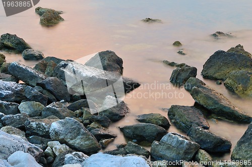 Image of sea rock 