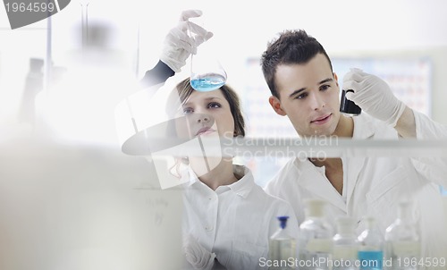 Image of students couple in lab