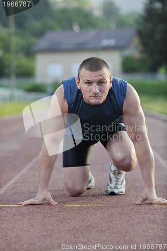 Image of young athlete on start