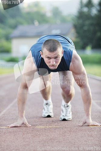 Image of young athlete on start