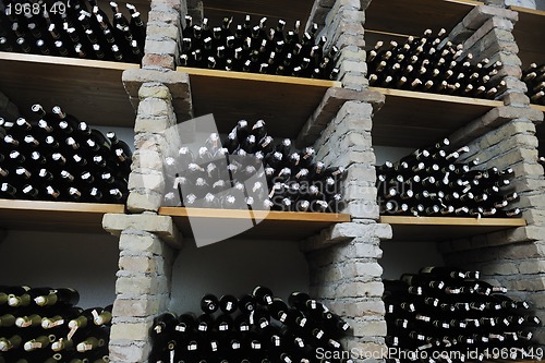 Image of vine bottles 