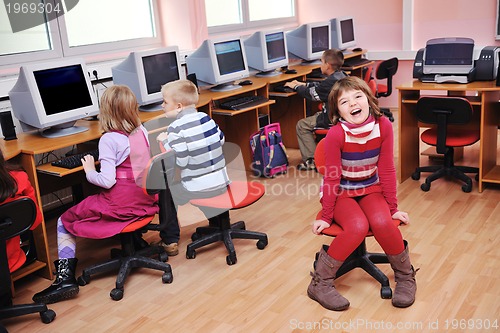 Image of it education with children in school