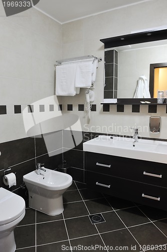 Image of hotel bathroom