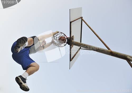 Image of basketball player