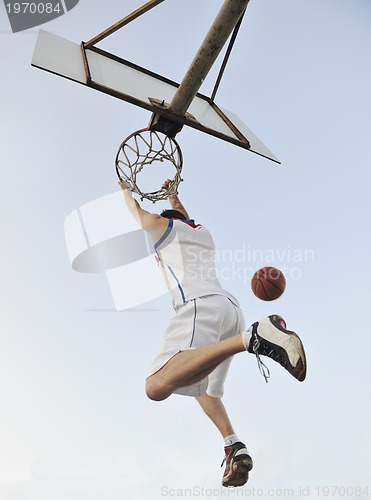 Image of basketball player