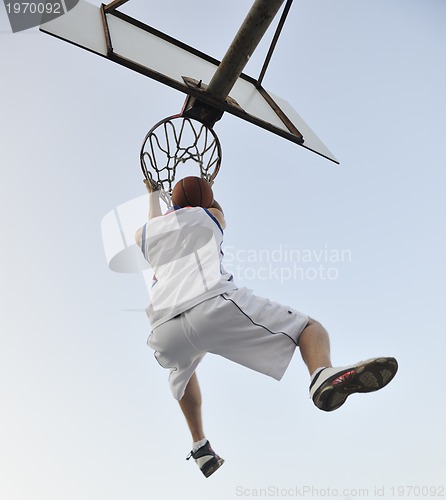 Image of basketball player