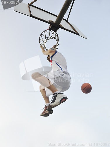 Image of basketball player