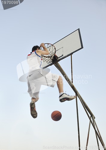 Image of basketball player