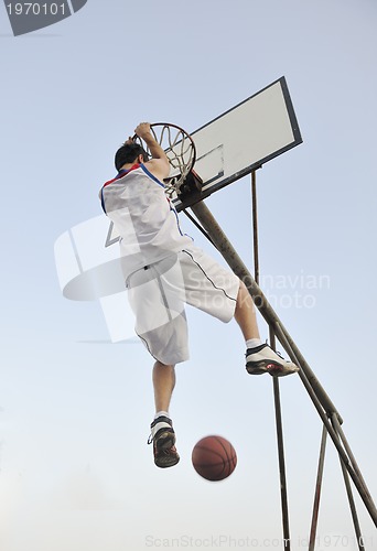 Image of basketball player