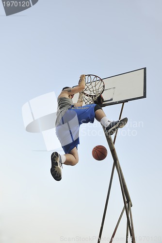 Image of basketball player