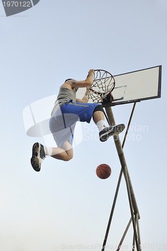 Image of basketball player