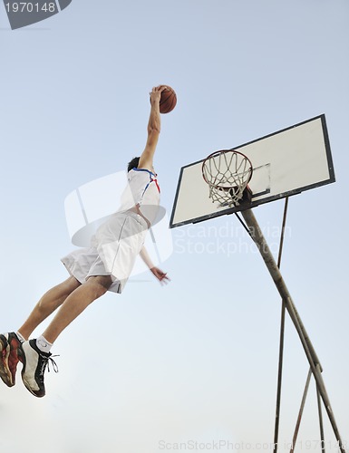 Image of basketball player