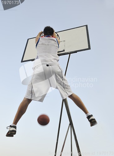 Image of basketball player