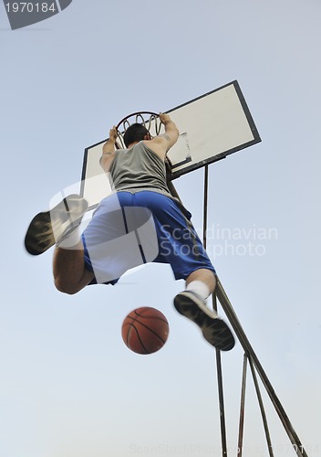 Image of basketball player