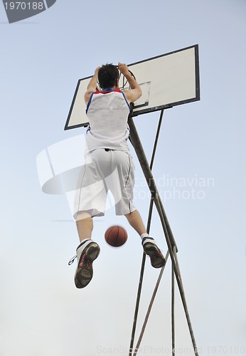 Image of basketball player