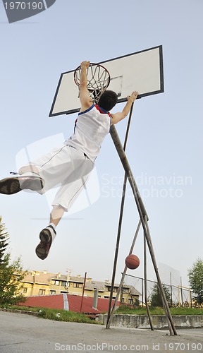 Image of basketball player