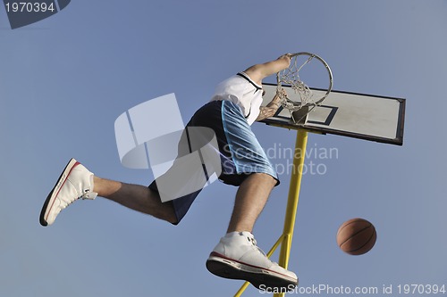 Image of basketball player