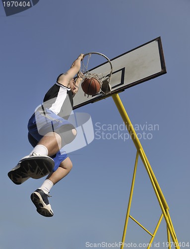 Image of basketball player